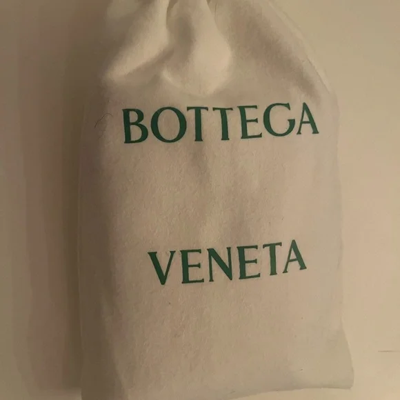 Bottega Veneta Cassette Bag - Picture 9 of 9